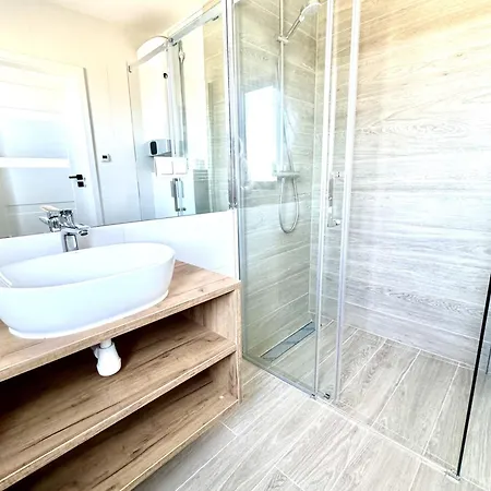 Деревянный коттедж Baltic Atelier Nad Morzem Z Sauna *